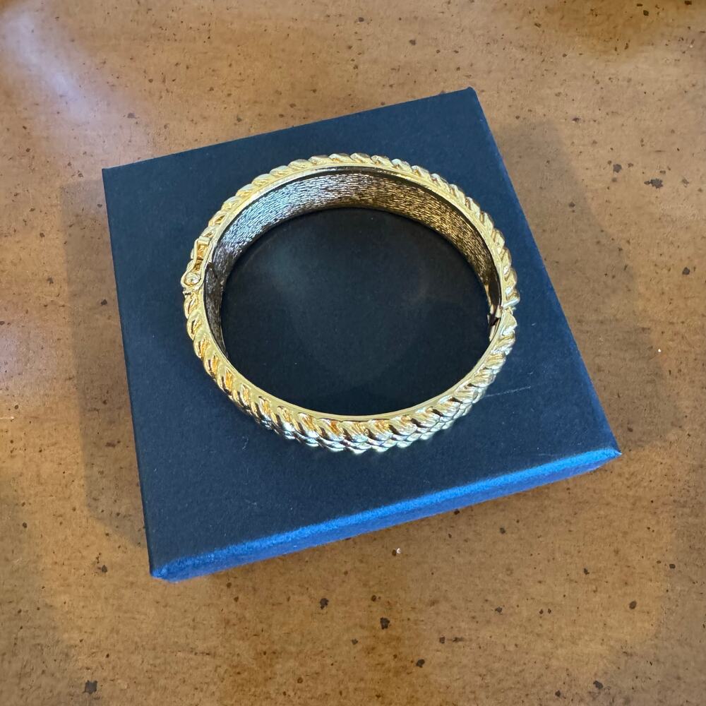 CHANEL Gold Tone Hinge Bangle Bracelet – Rare – 16cm - Picture 7 of 10